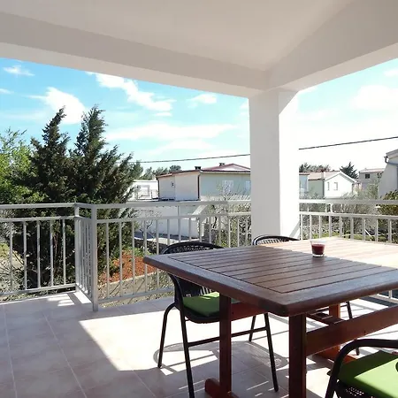 Matilda Apartamento Starigrad Paklenica